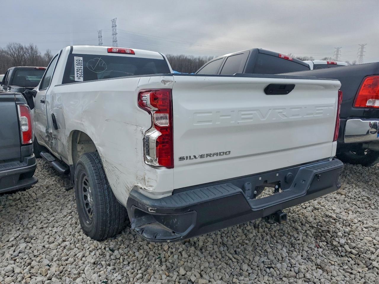 2021 Chevrolet Silverado C1500 - Фото 2