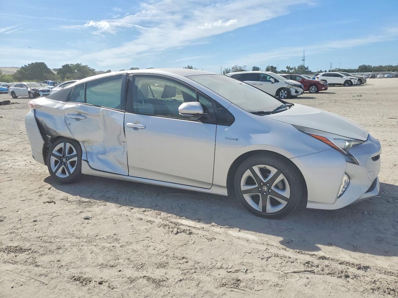 2016 Toyota Prius - Image 4