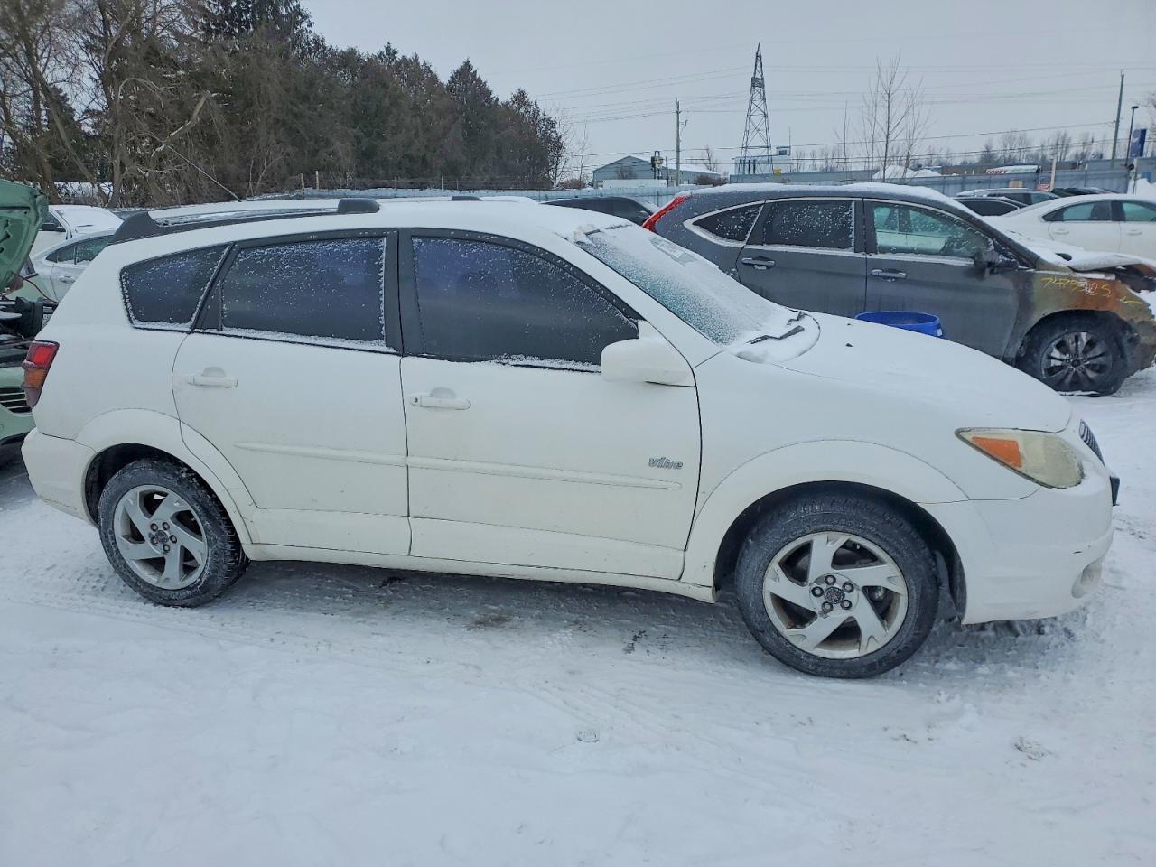 2005 Pontiac Vibe - Image 4