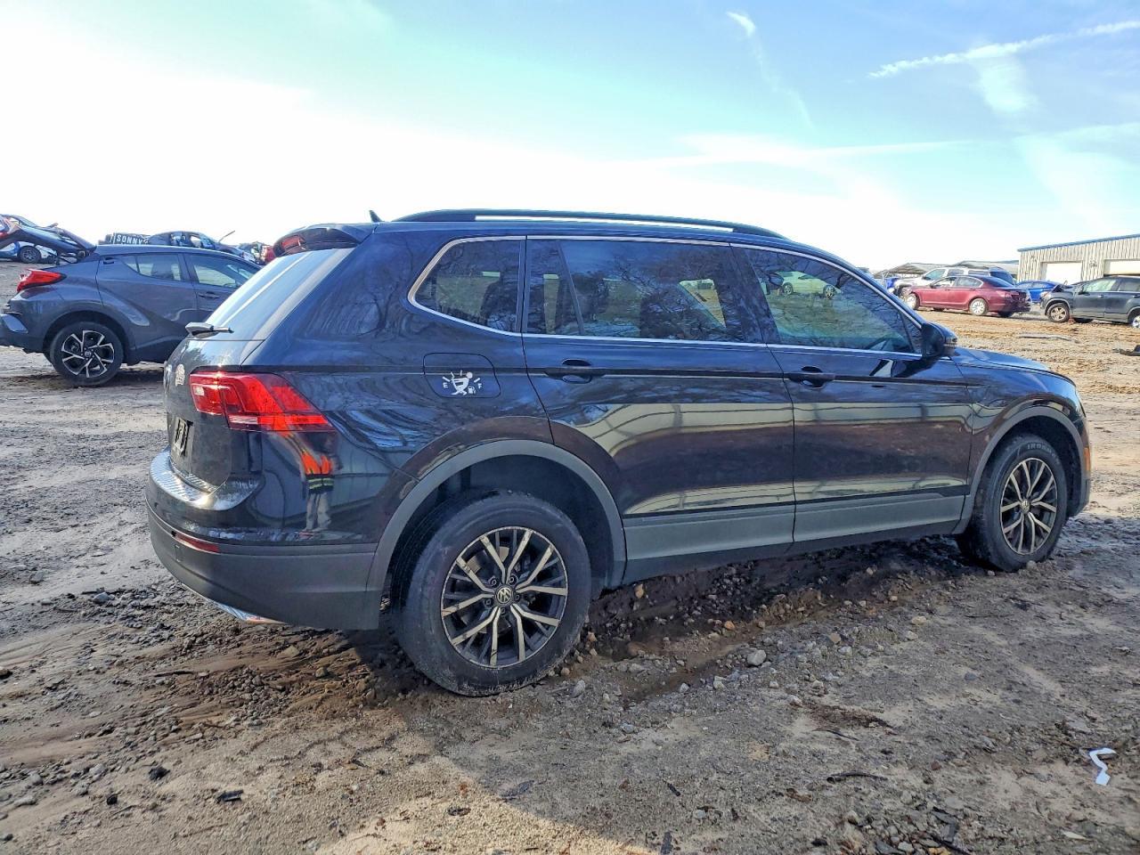 2019 Volkswagen Tiguan Se - Фото 3