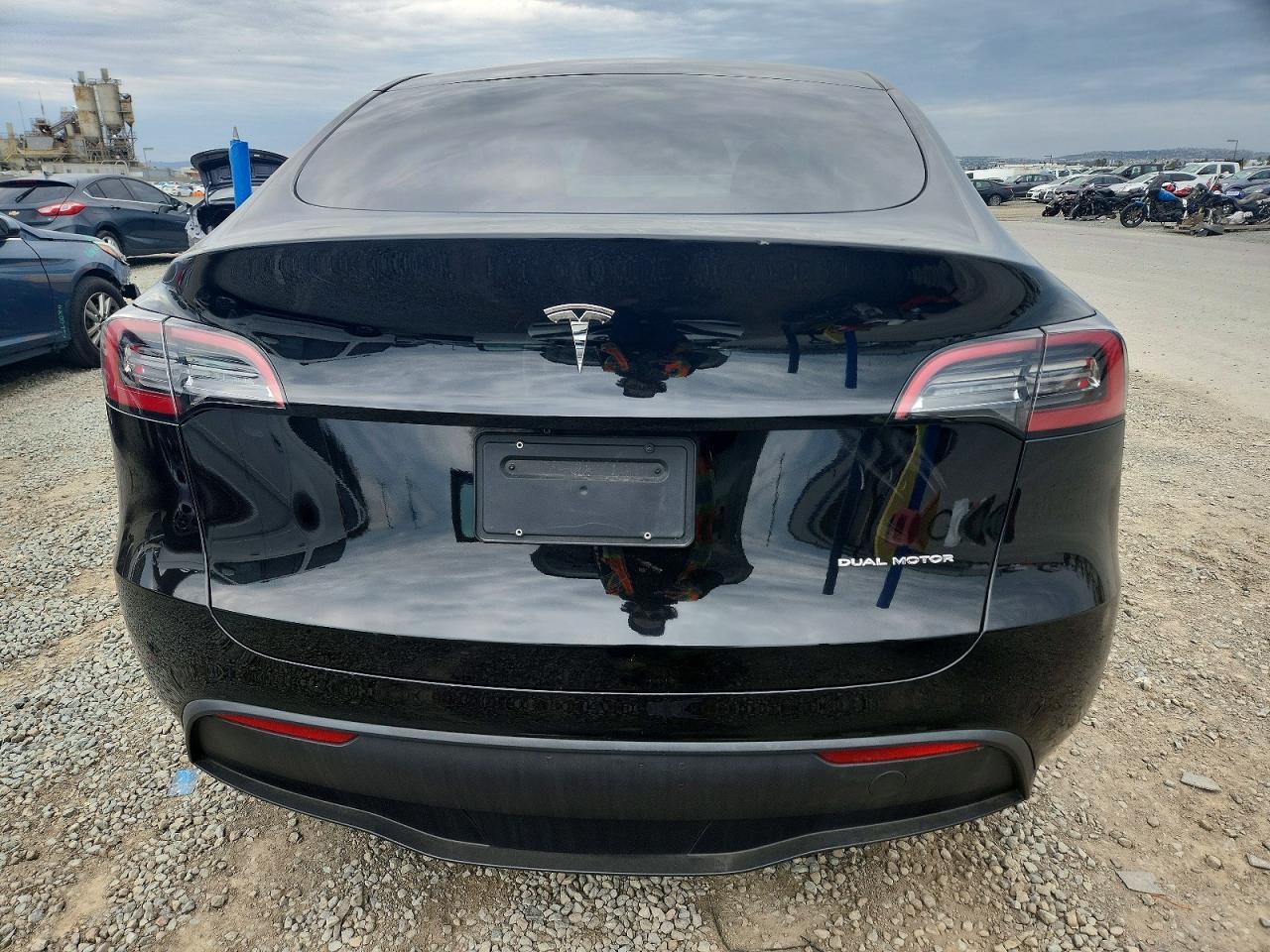 2023 Tesla Model Y - Фото 6
