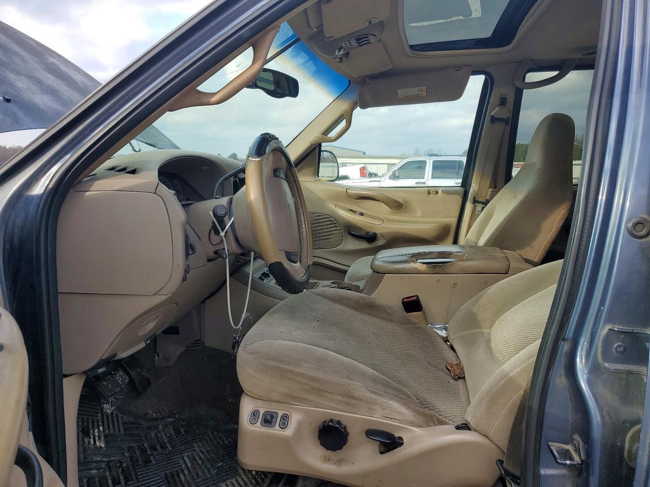 2001 Ford Expedition Eddie Bauer - Image 7