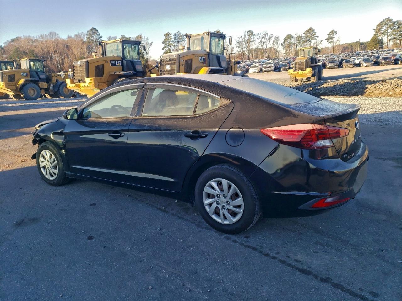 2019 Hyundai Elantra Se - Фото 2