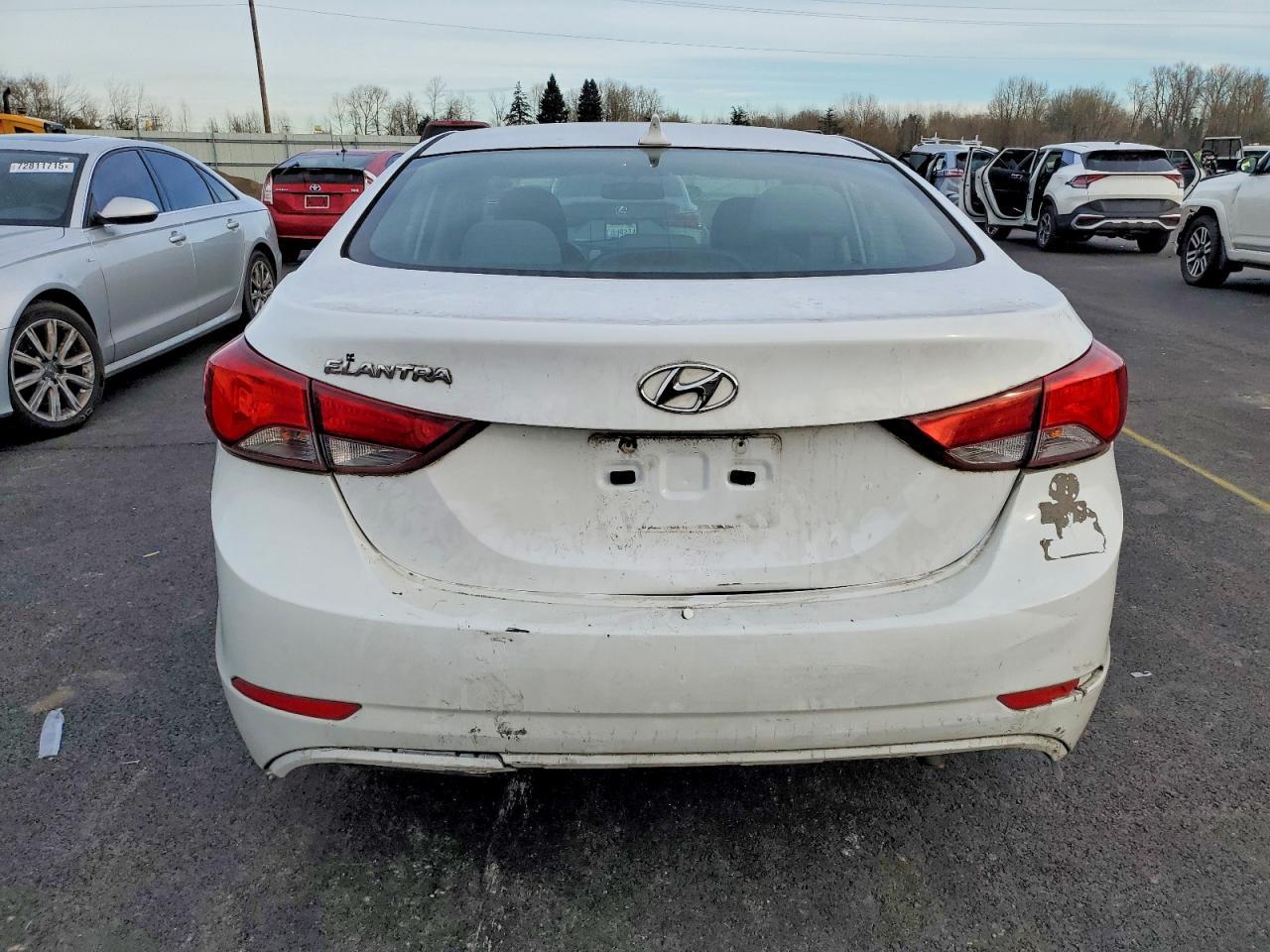 2015 Hyundai Elantra Se - Фото 6