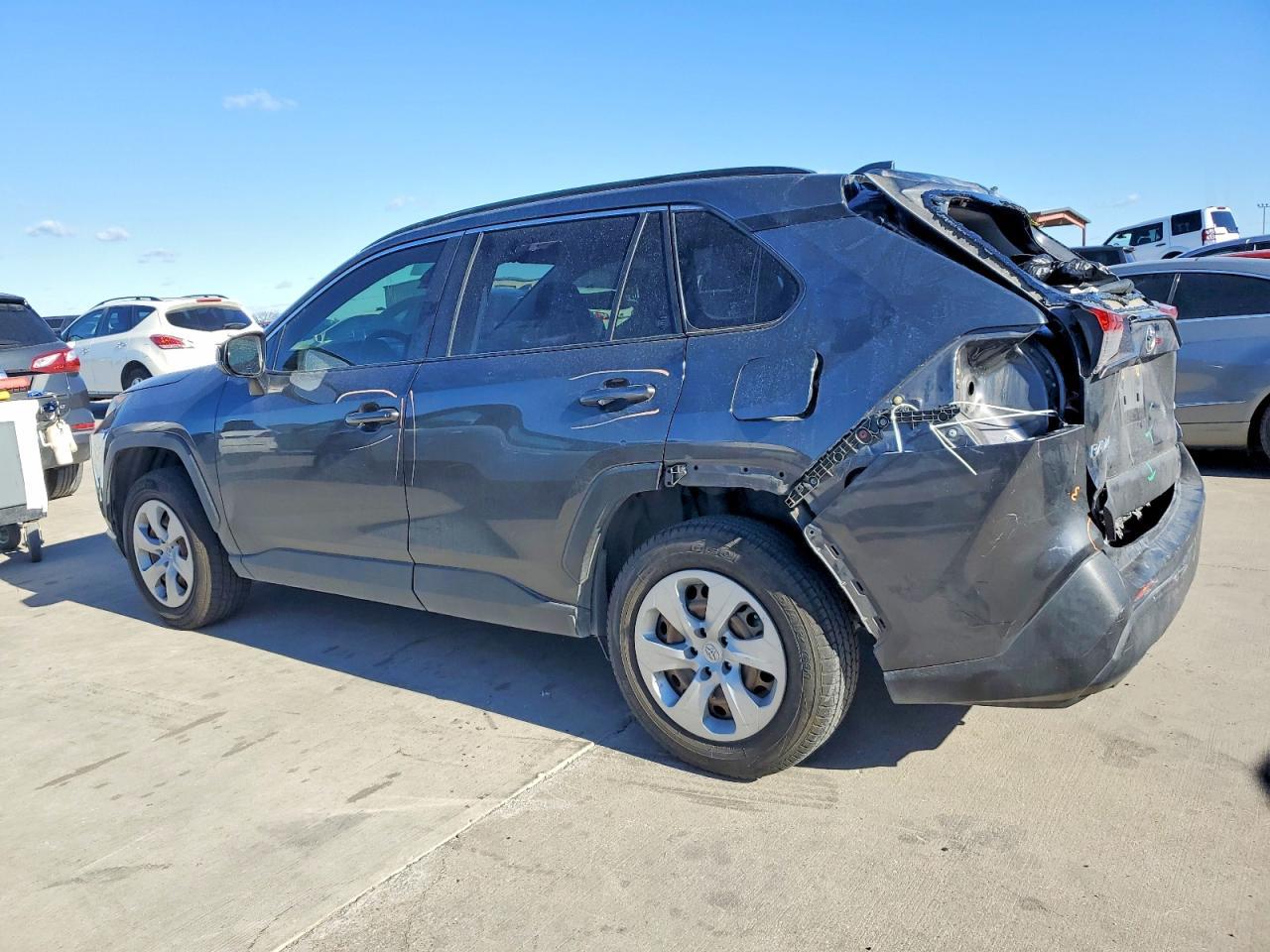 2019 Toyota Rav4 Le - Фото 2