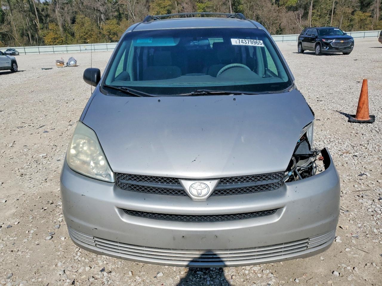 2004 Toyota Sienna - Фото 5