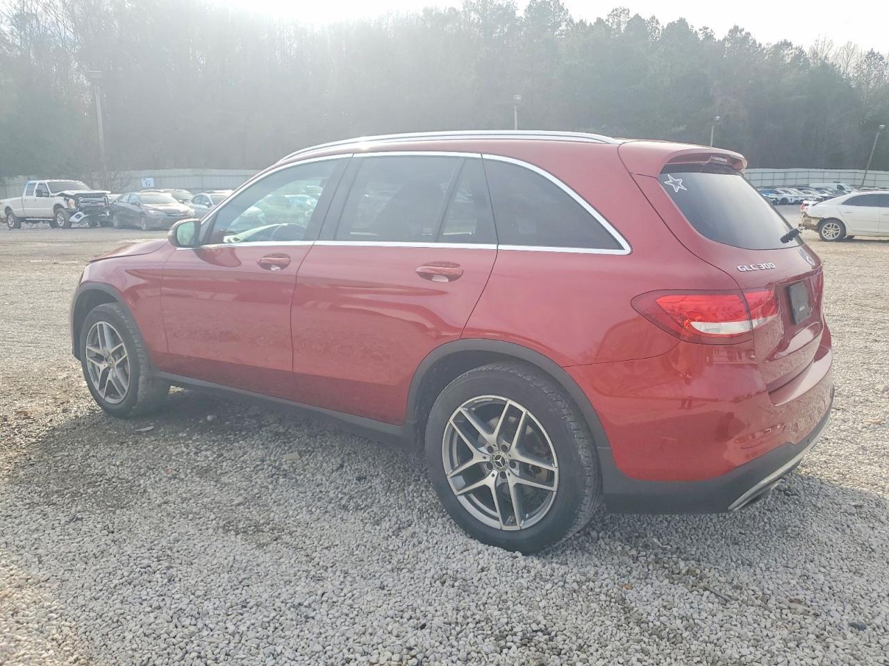2017 Mercedes-Benz Glc 300 4Matic - Фото 2