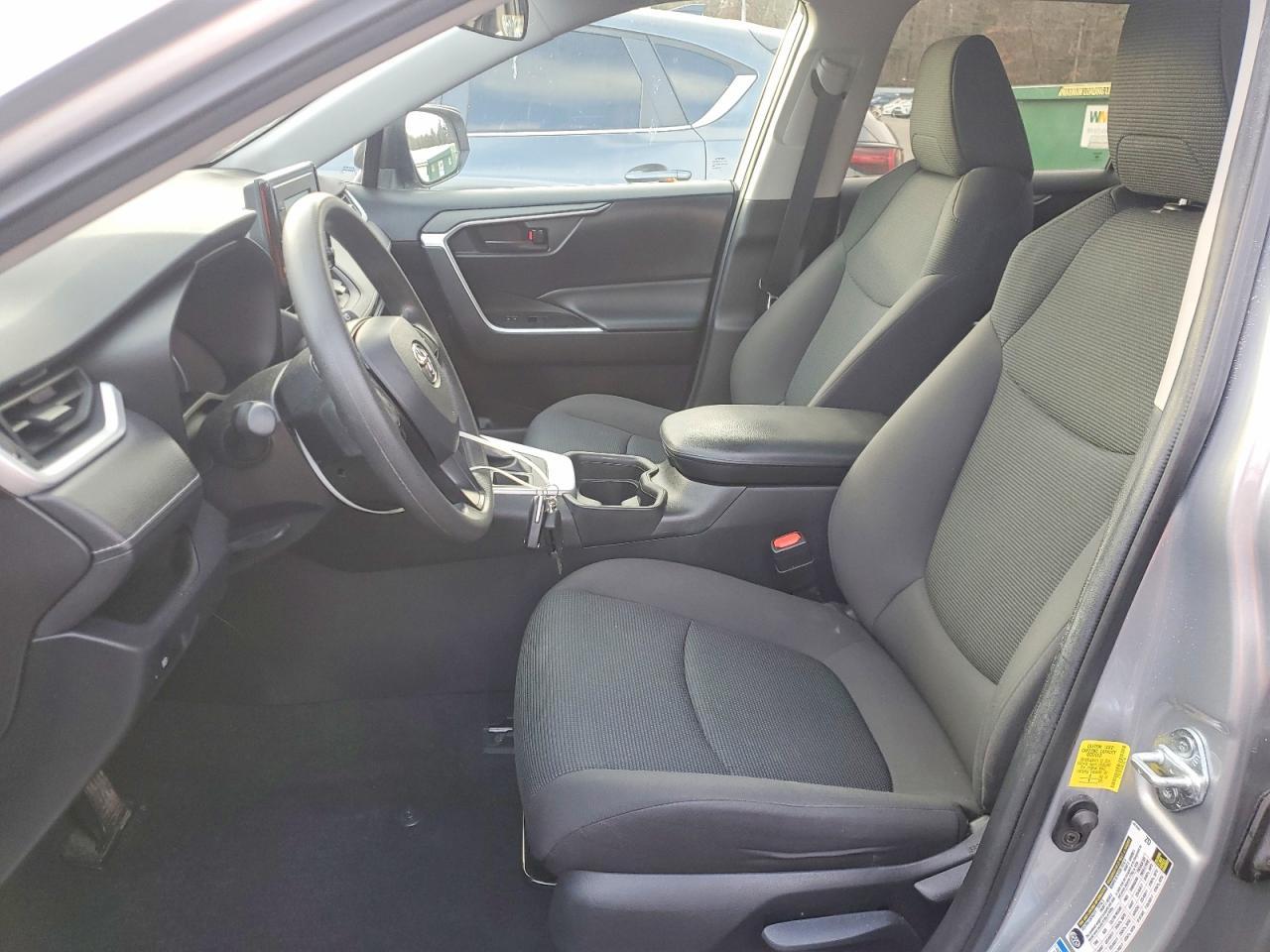 2021 Toyota Rav4 Le - Фото 7