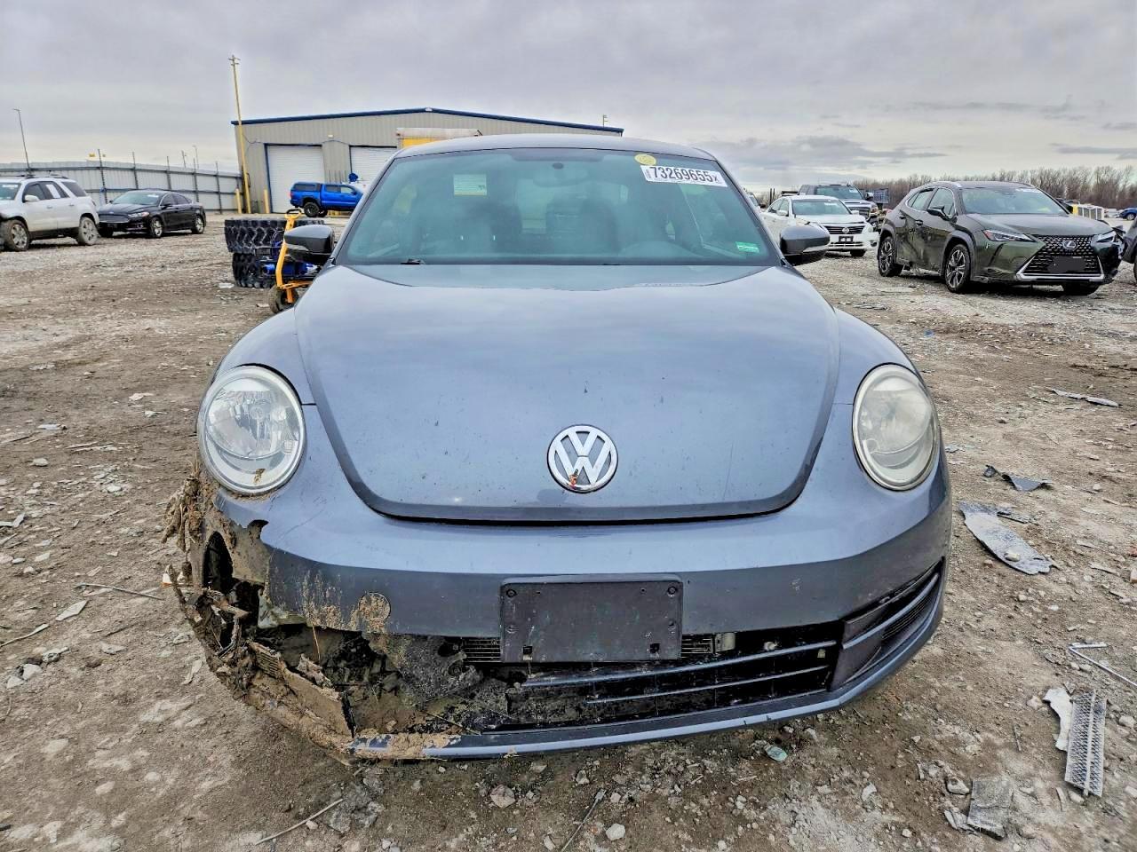 2012 Volkswagen Beetle - Image 5