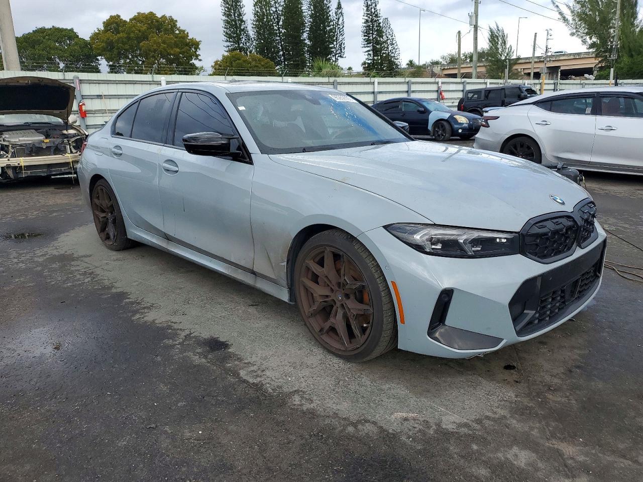 2025 BMW M340Xi - Фото 4