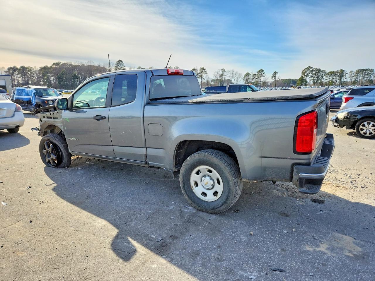 2018 Chevrolet Colorado - Фото 2