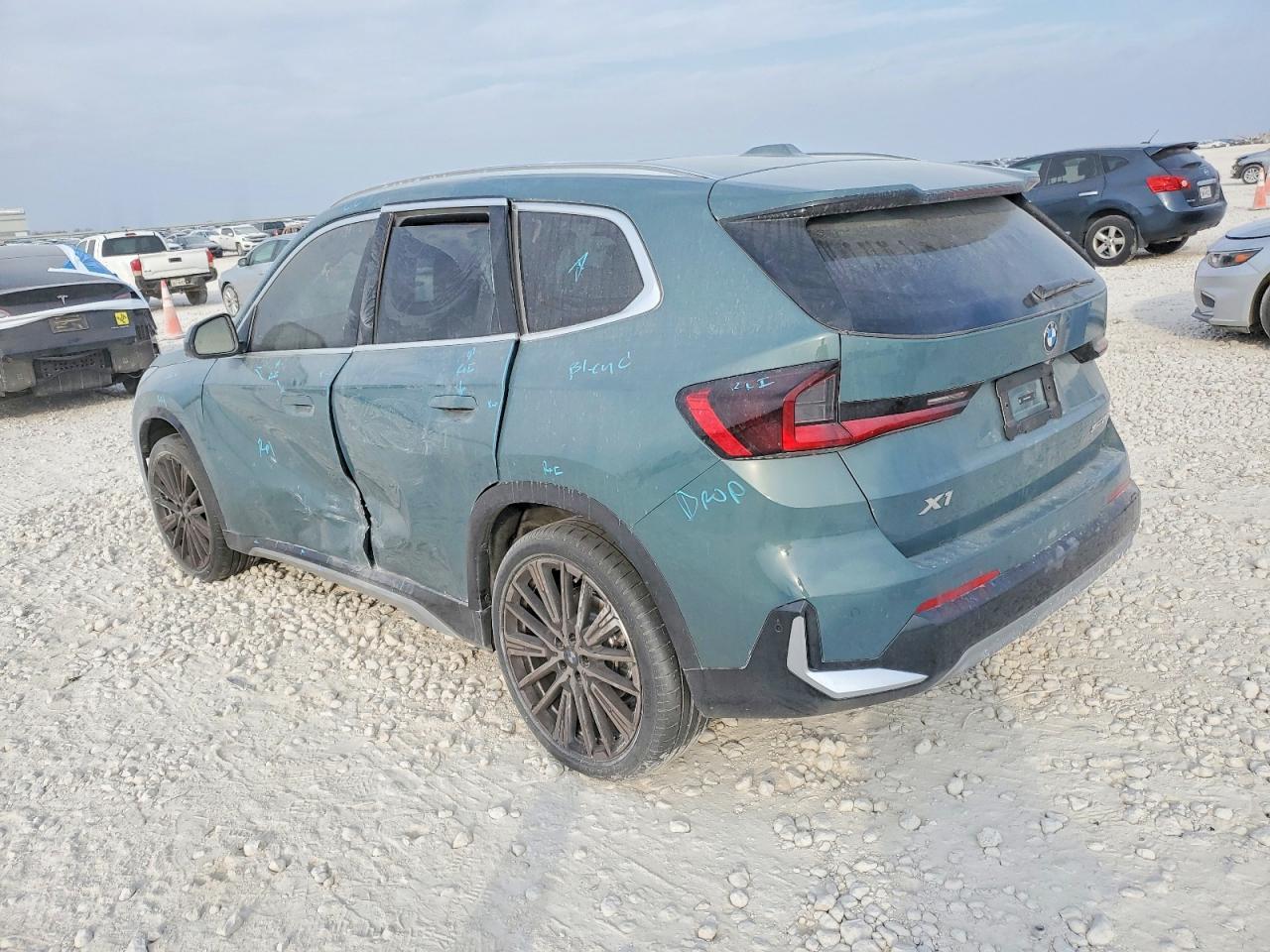 2025 BMW X1 xDrive28I - Фото 2