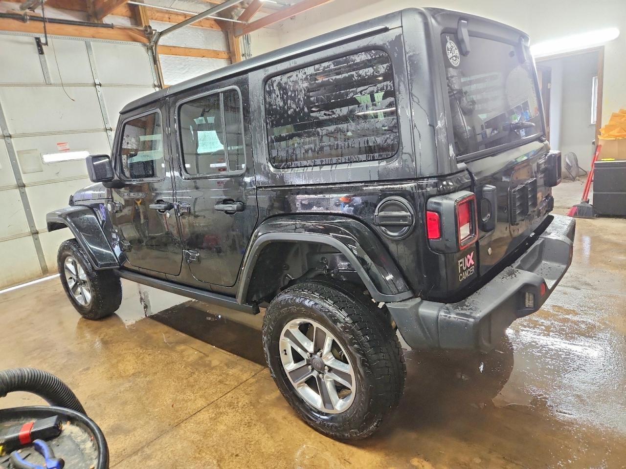 2018 Jeep Wrangler Unlimited Sahara - Image 2