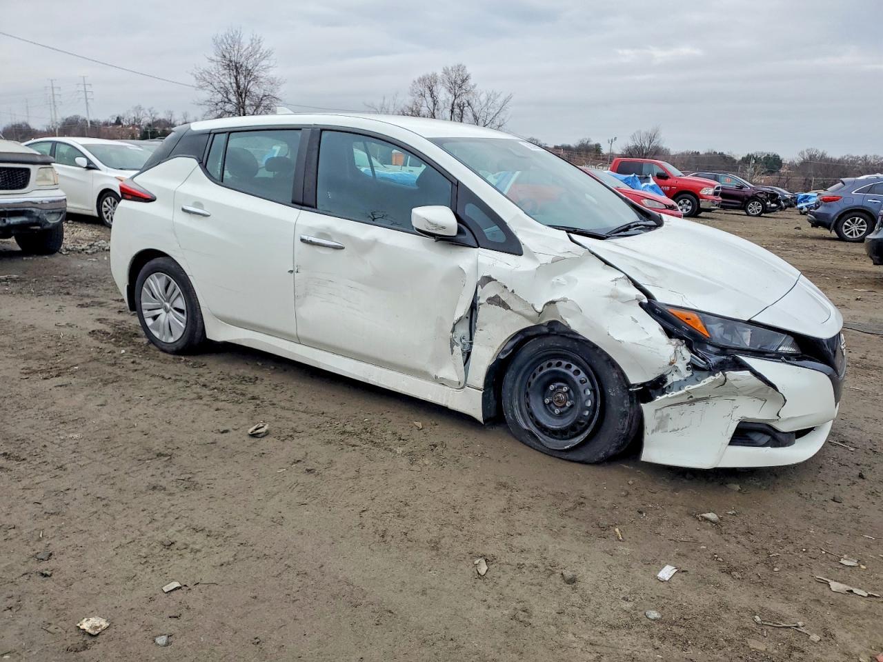 2023 Nissan Leaf S - Фото 4