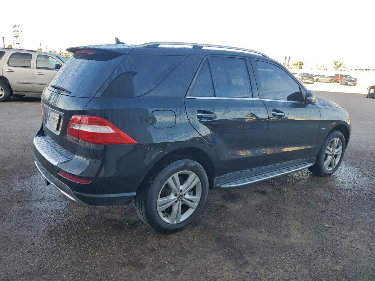 2012 Mercedes-Benz Ml 350 4Matic - Image 3