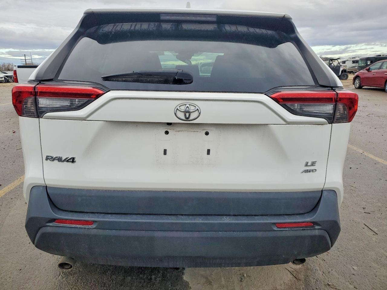 2021 Toyota Rav4 Le - Фото 6