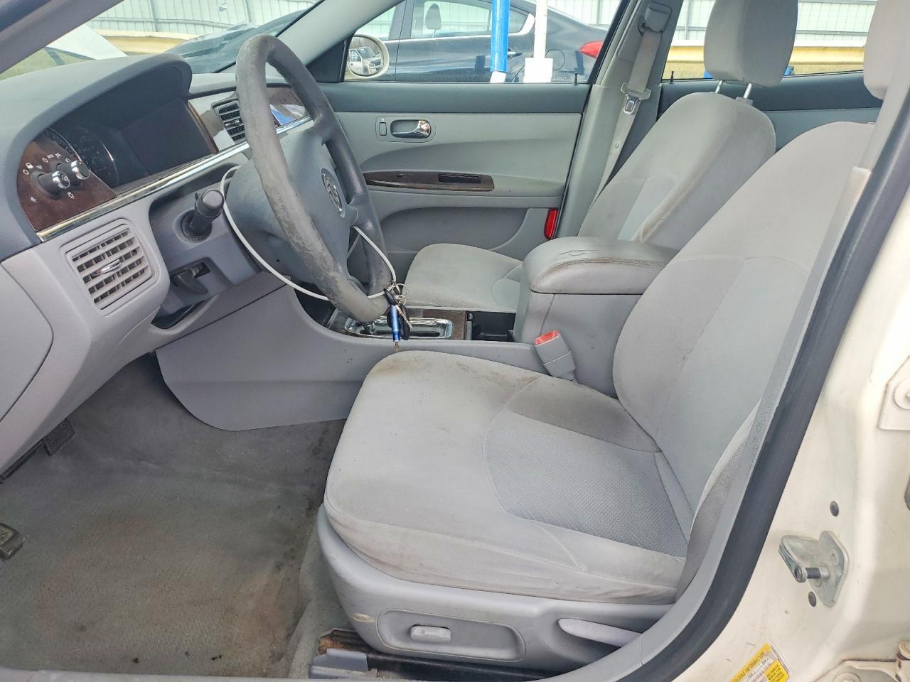 2007 Buick Lacrosse Cx - Image 7