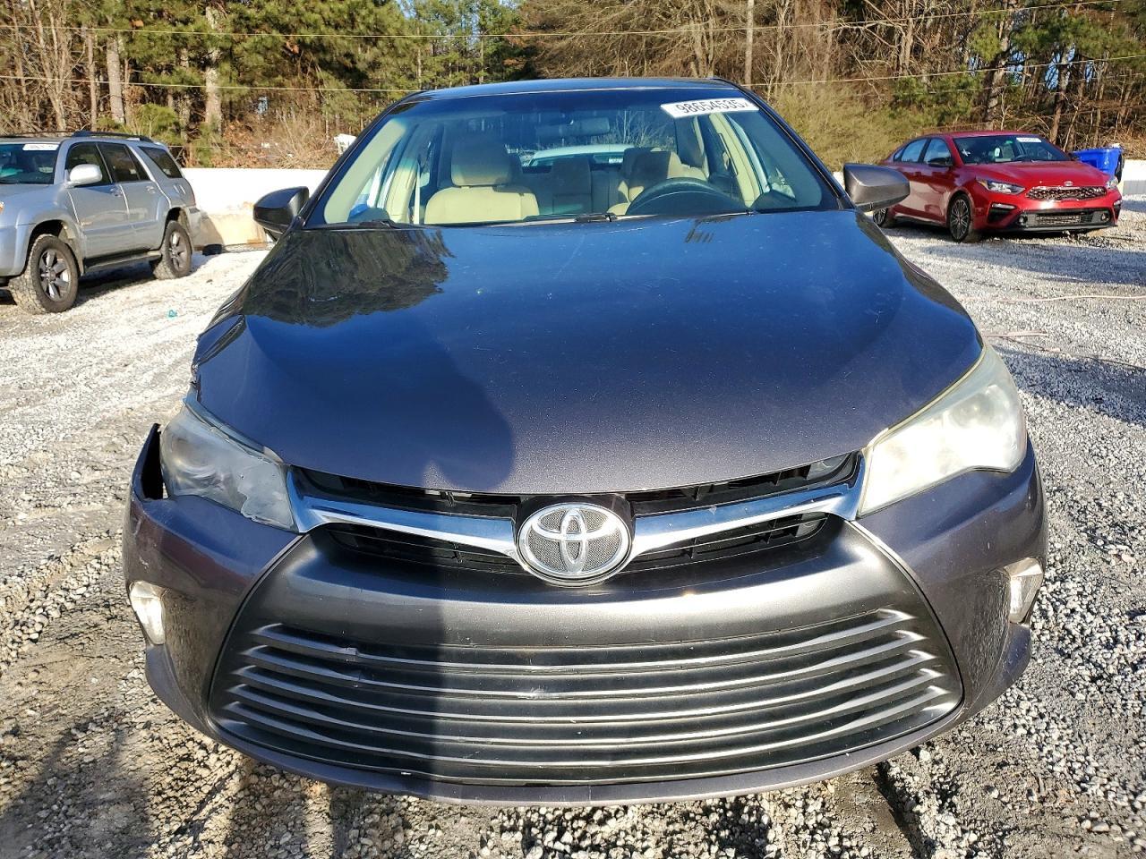 2015 Toyota Camry Le - Image 5