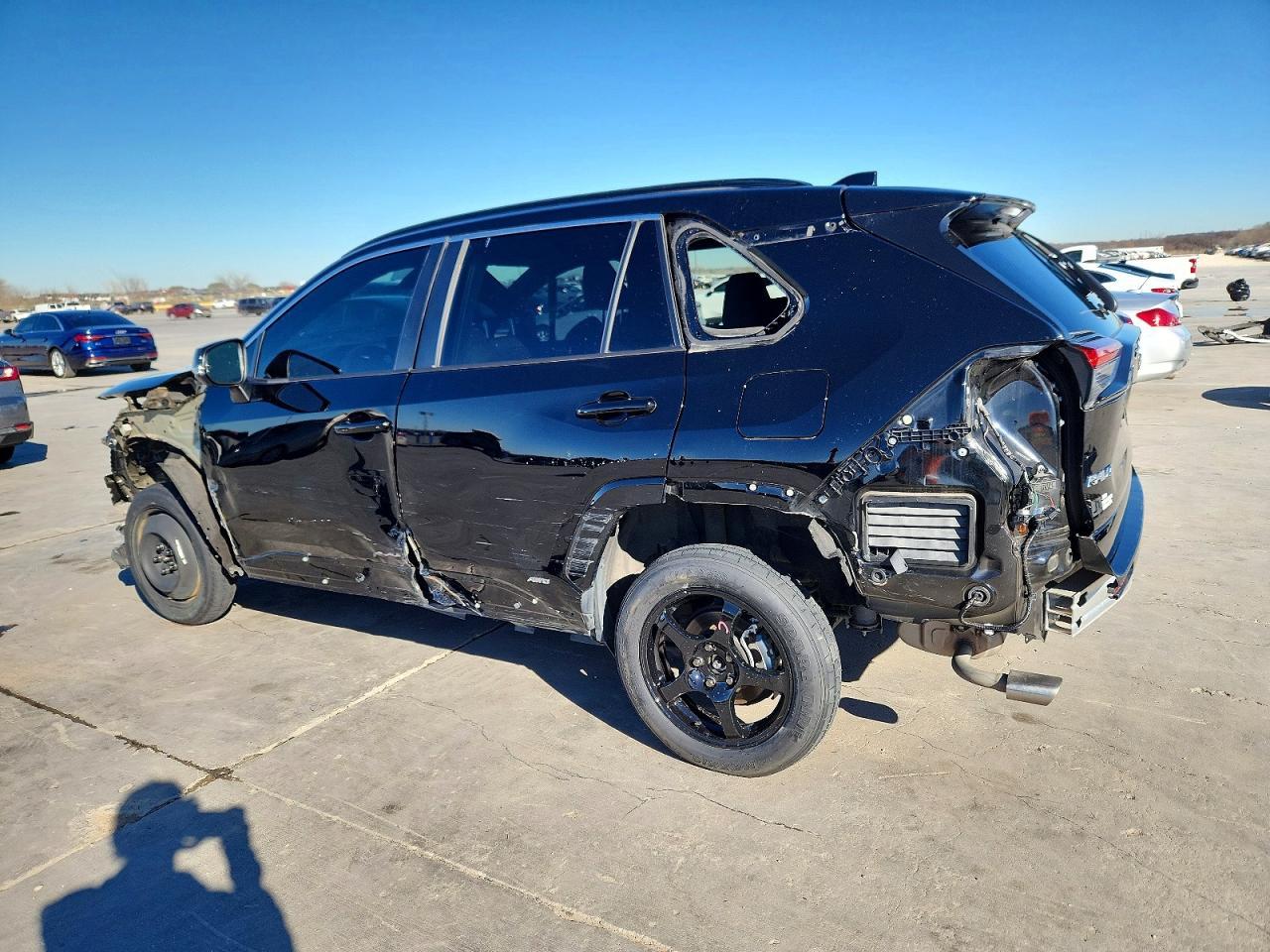2022 Toyota Rav4 Se - Image 2