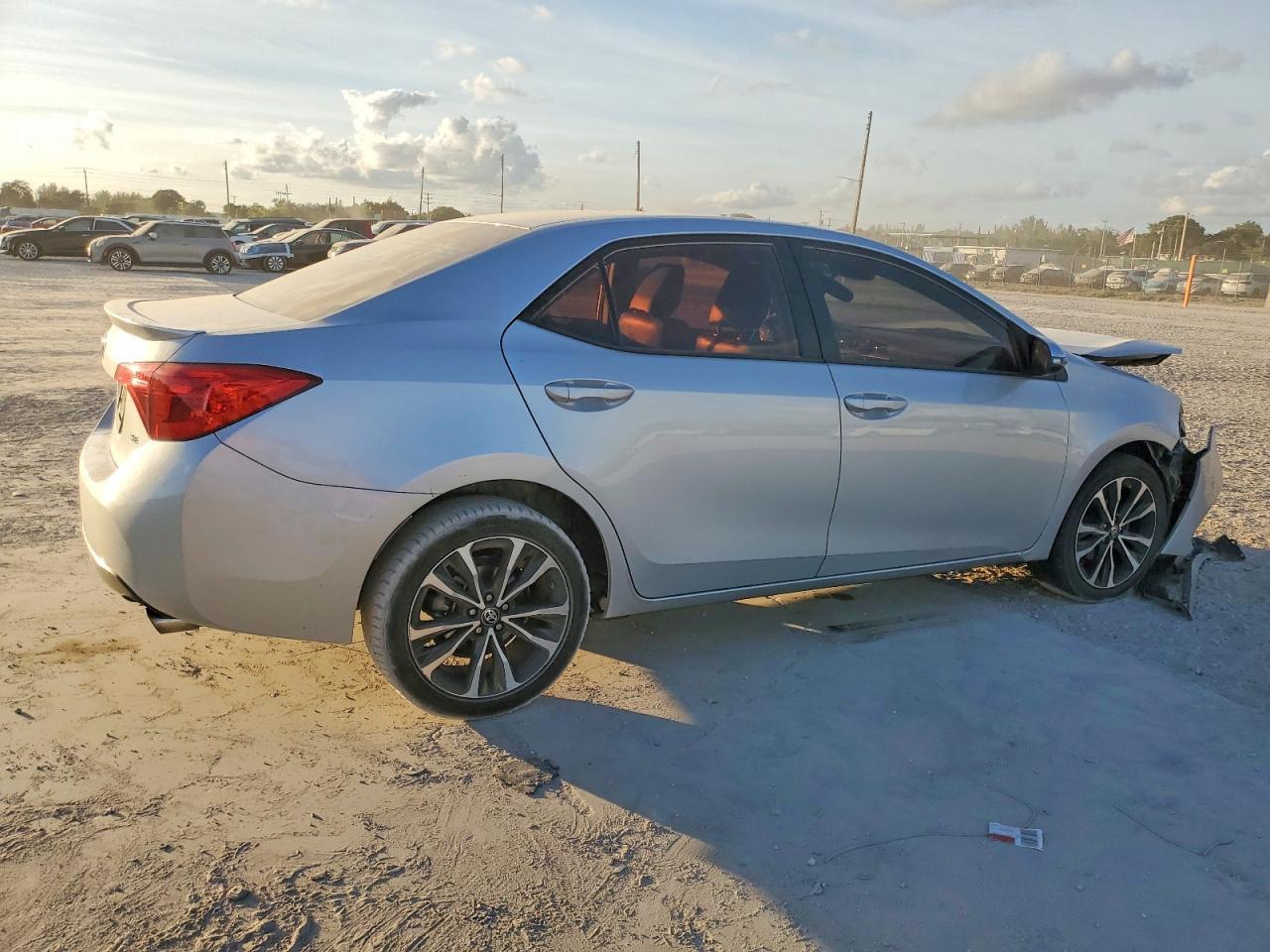 2018 Toyota Corolla L - Фото 3