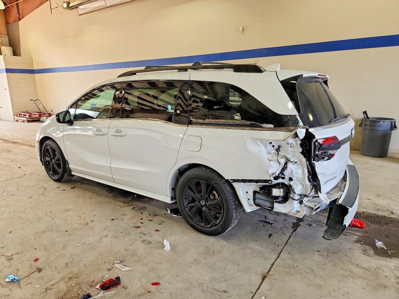 2023 Honda Odyssey Sport-L - Фото 2