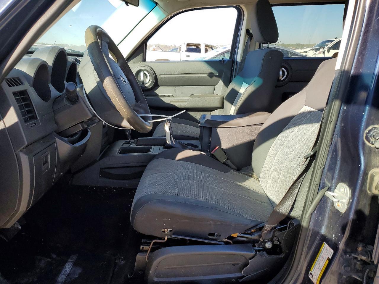2008 Dodge Nitro Sxt - Image 7