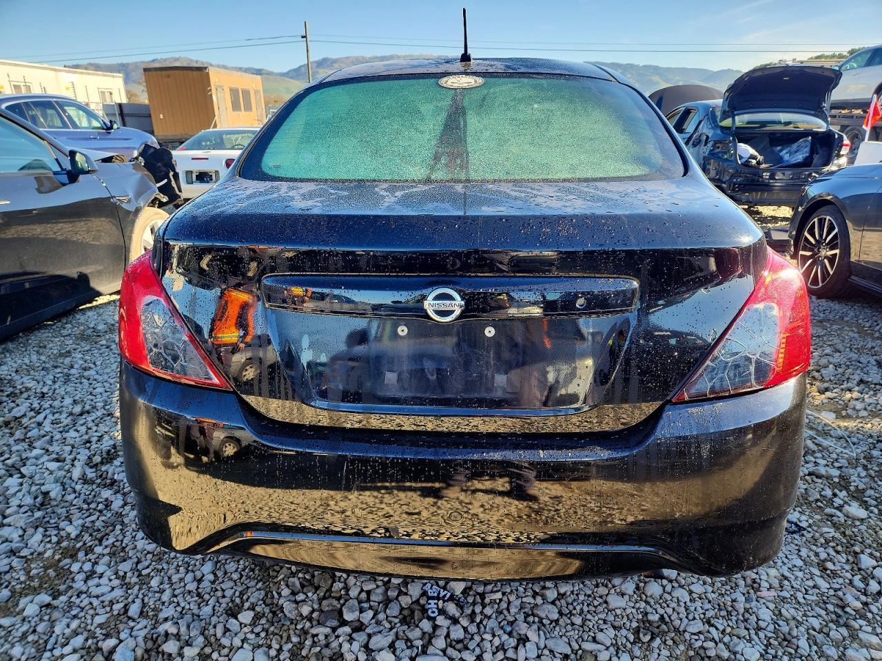 2018 Nissan Versa S - Image 6