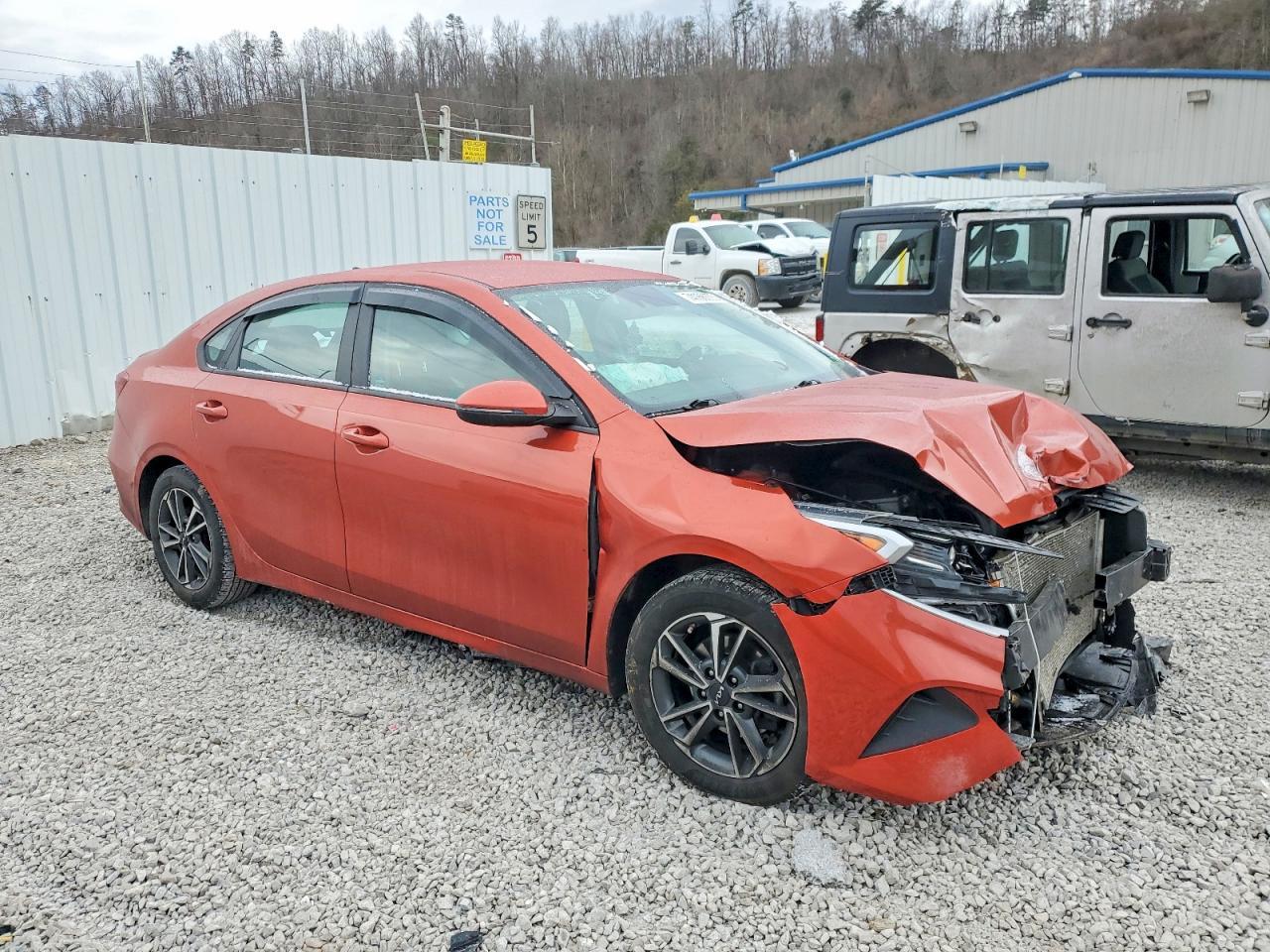 2023 Kia Forte - Фото 4