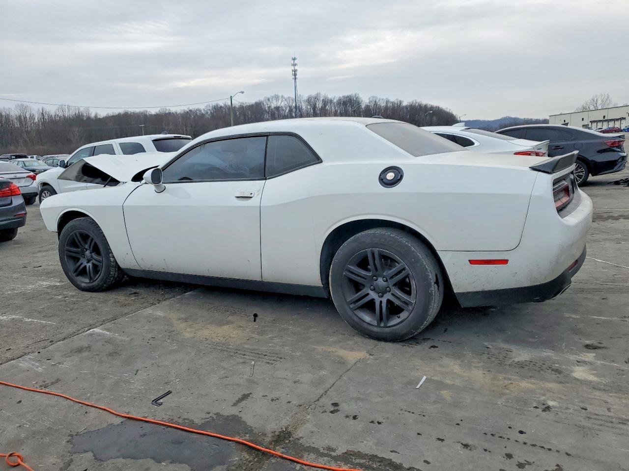 2017 Dodge Challenger Sxt - Image 2