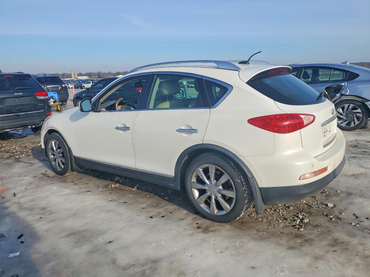 2011 Infiniti Ex35 Base - Image 2