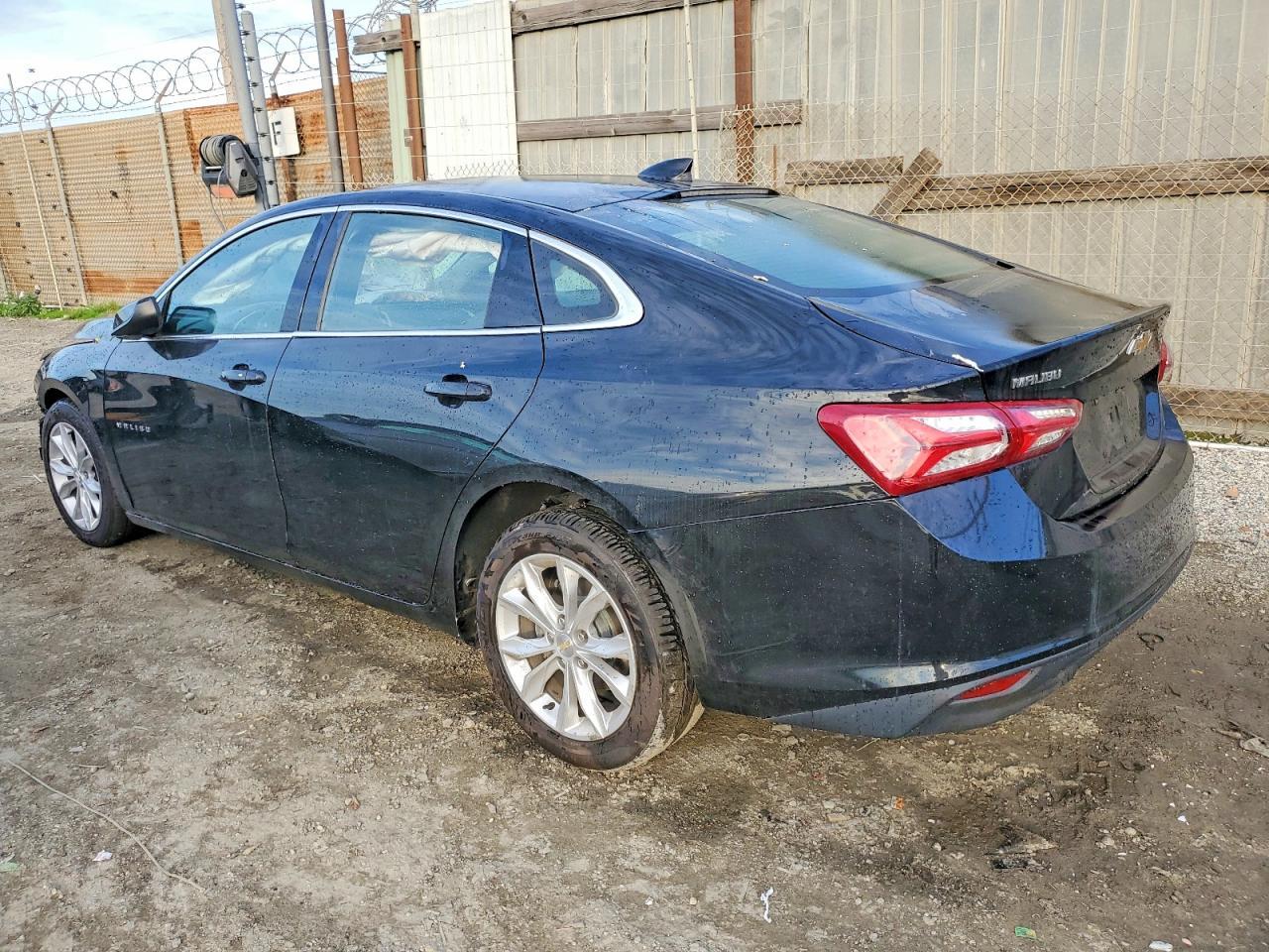 2022 Chevrolet Malibu Lt - Image 2