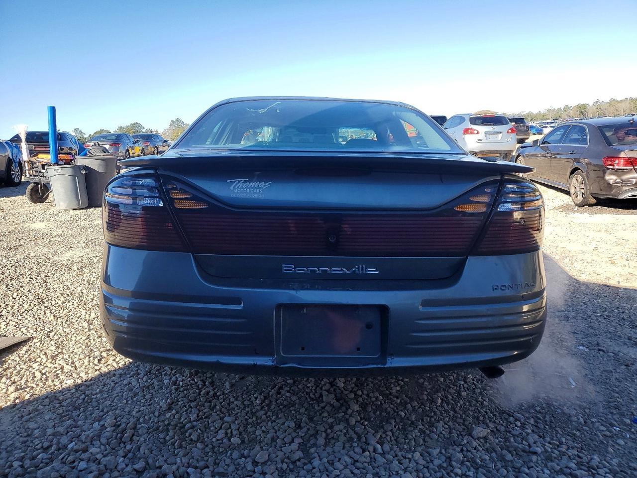 2004 Pontiac Bonneville Se - Image 6