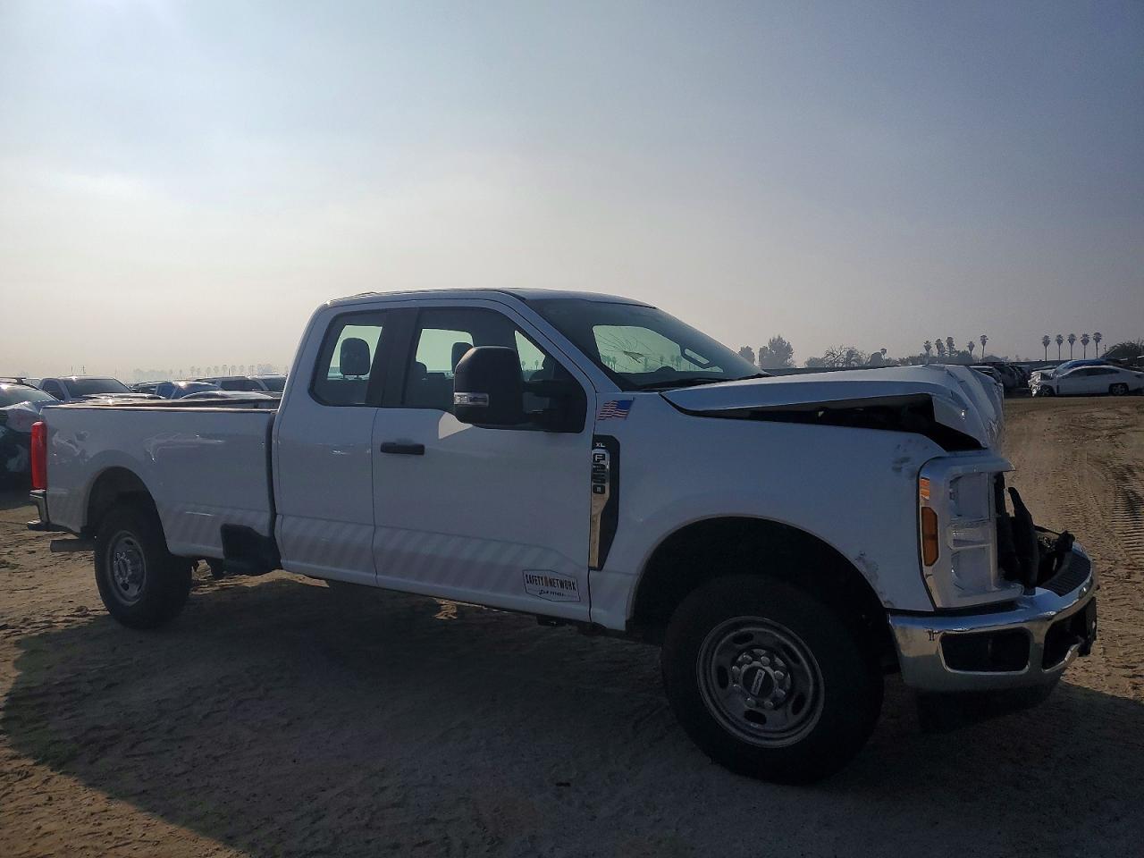 2024 Ford F250 Super Duty - Image 4