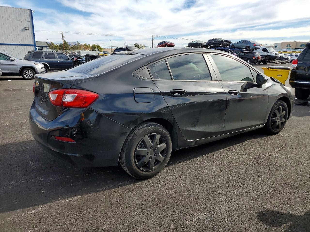 2017 Chevrolet Cruze Ls - Image 3