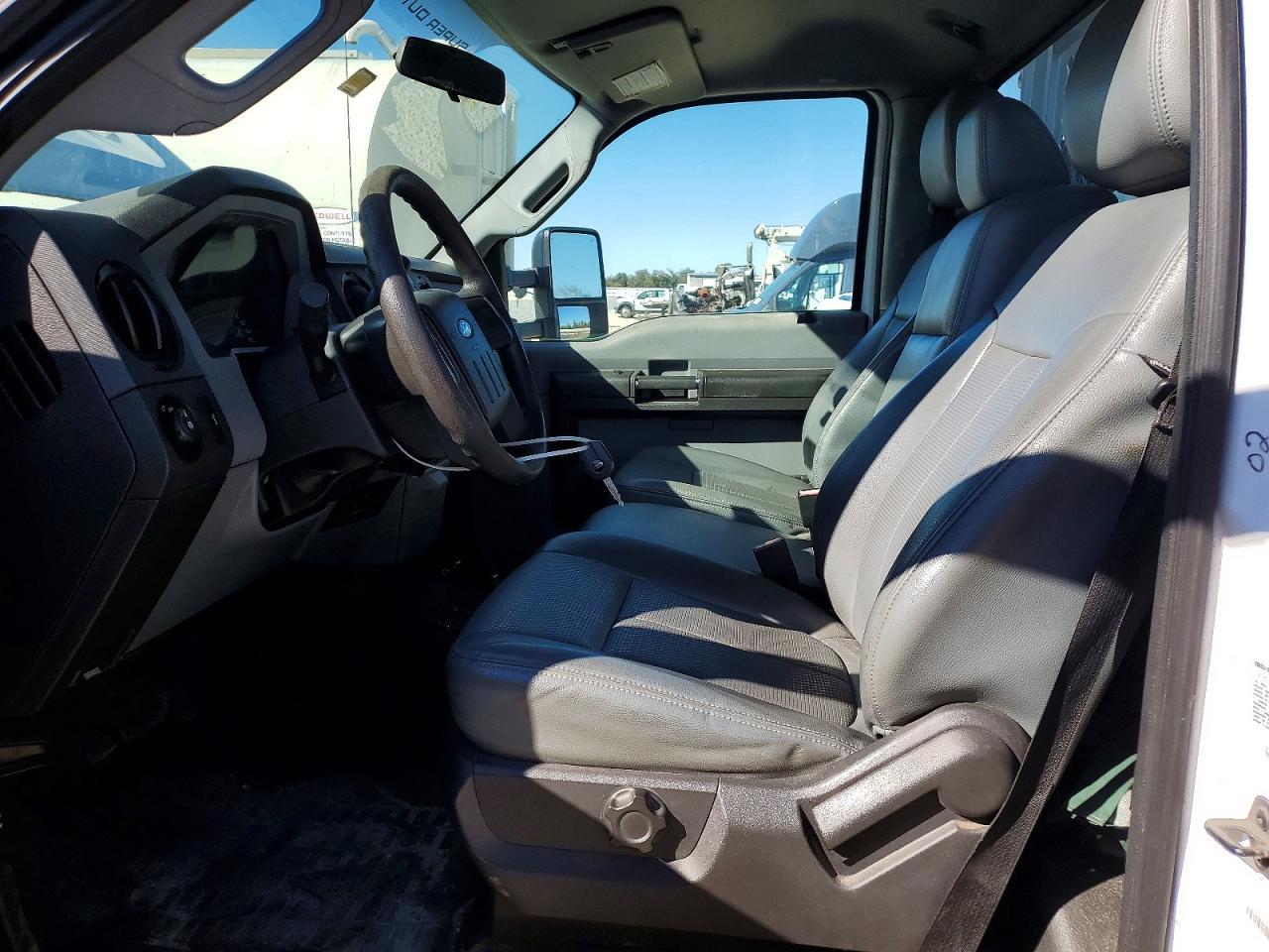 2015 Ford F550 Super Duty - Image 7