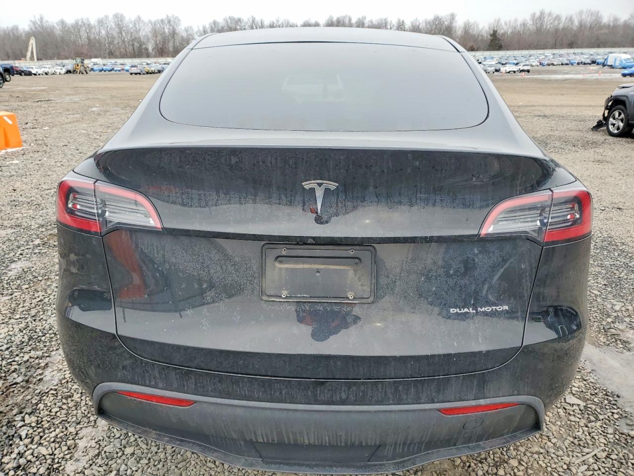 2023 Tesla Model Y - Image 6