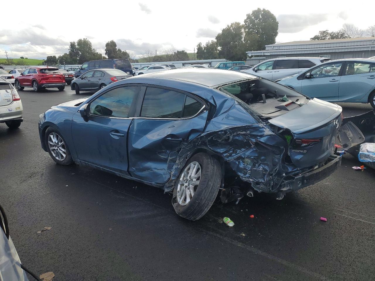 2015 Mazda 3 Touring - Фото 2