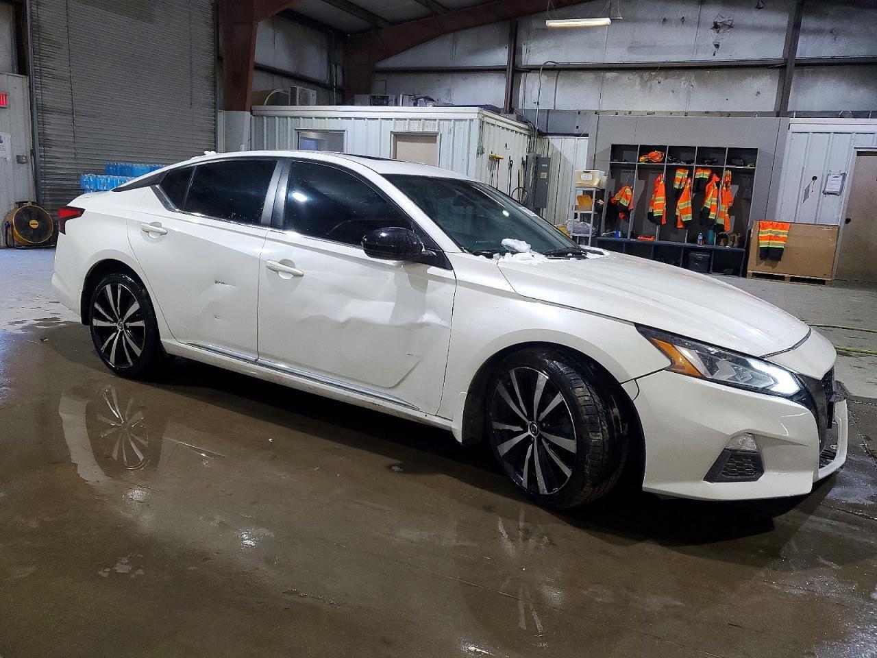 2021 Nissan Altima Sr - Image 4