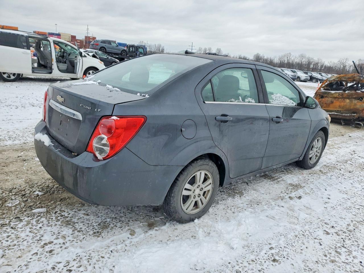 2013 Chevrolet Sonic Lt - Фото 3