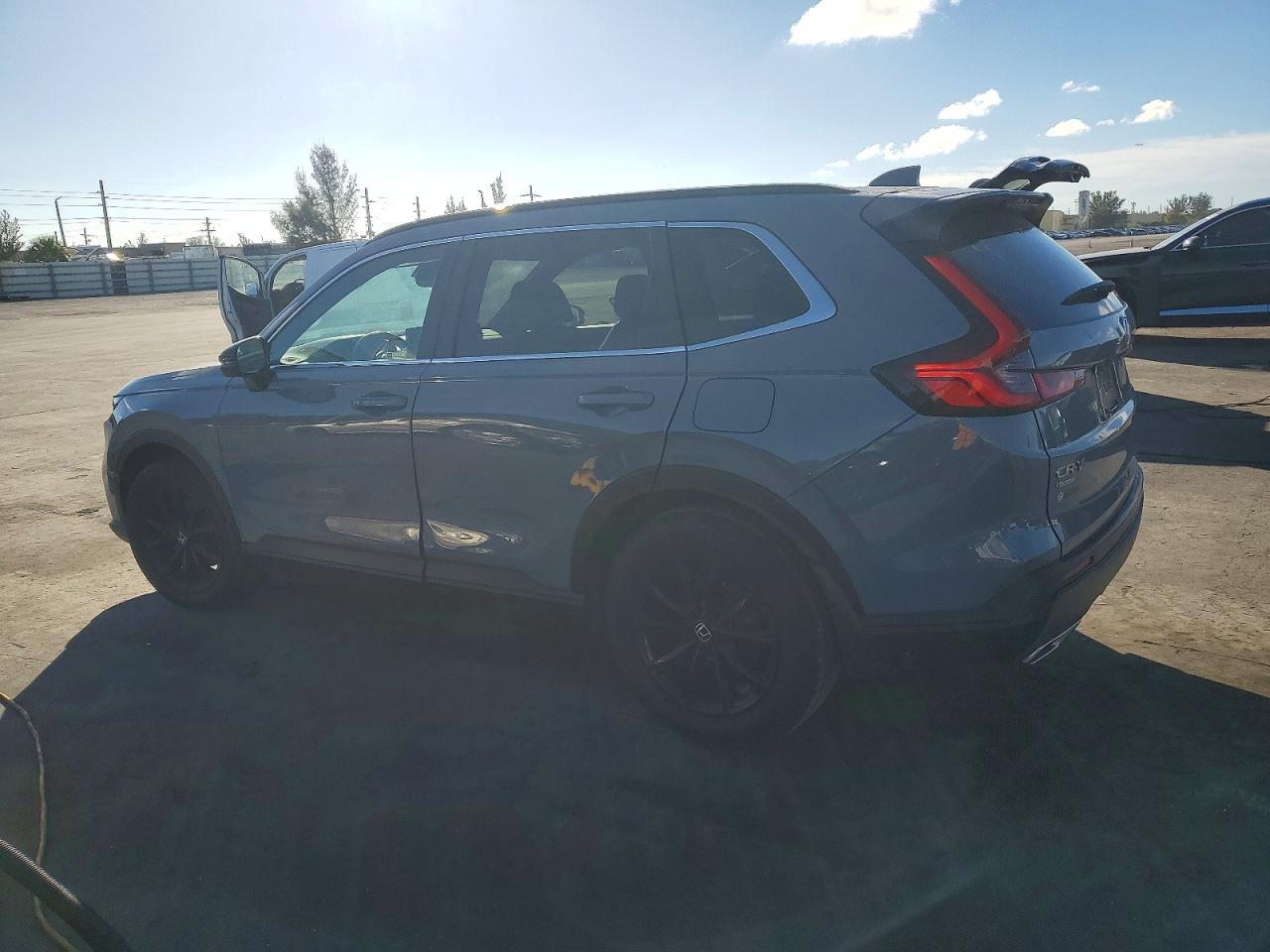 2024 Honda Cr-V Sport-L - Image 2