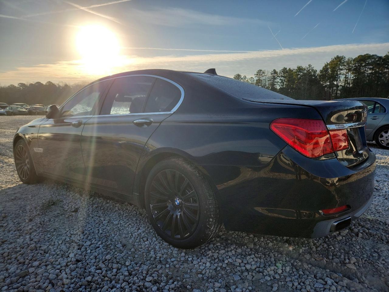 2012 BMW 750 - Фото 2