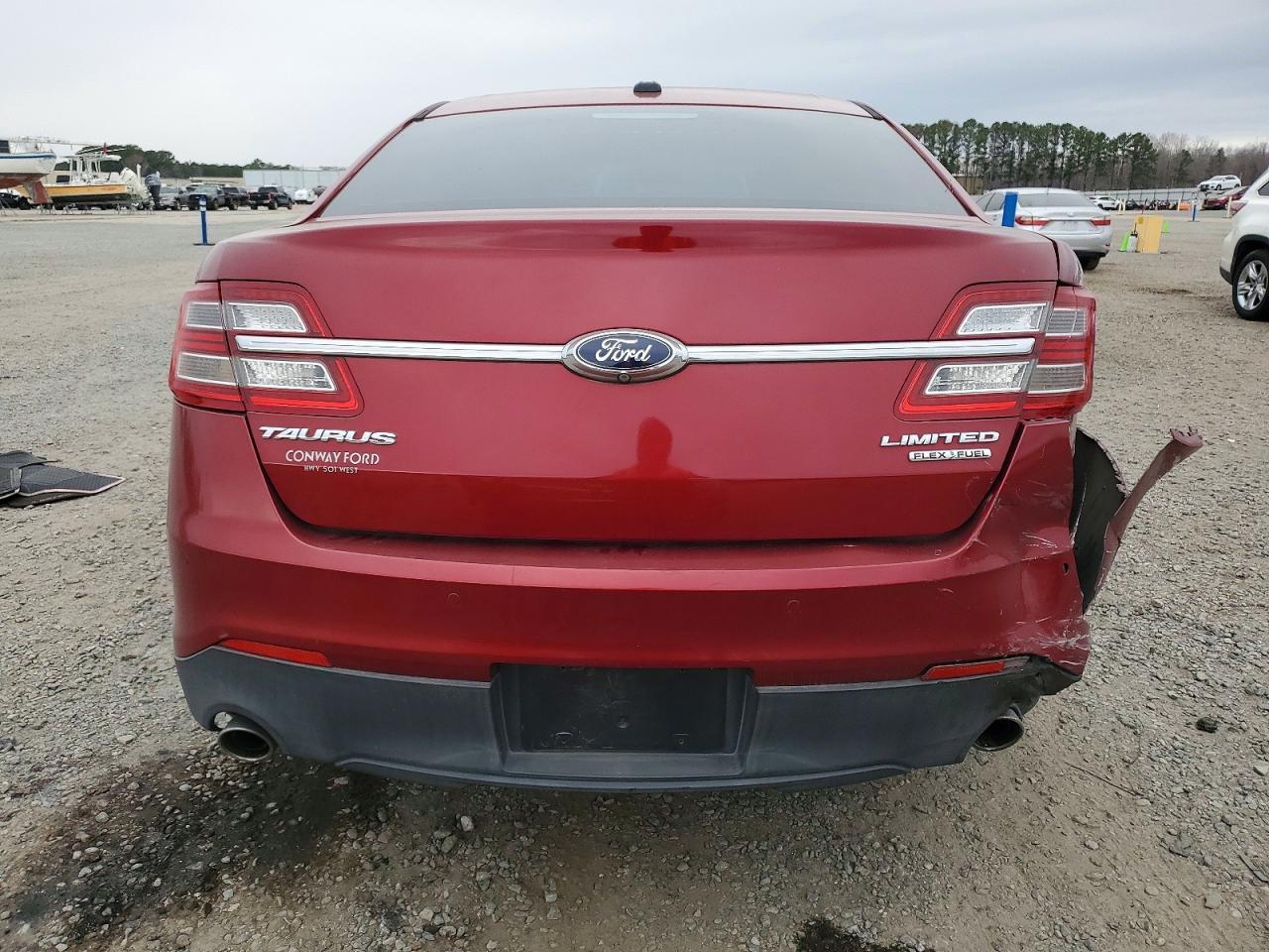 2014 Ford Taurus Limited - Image 6