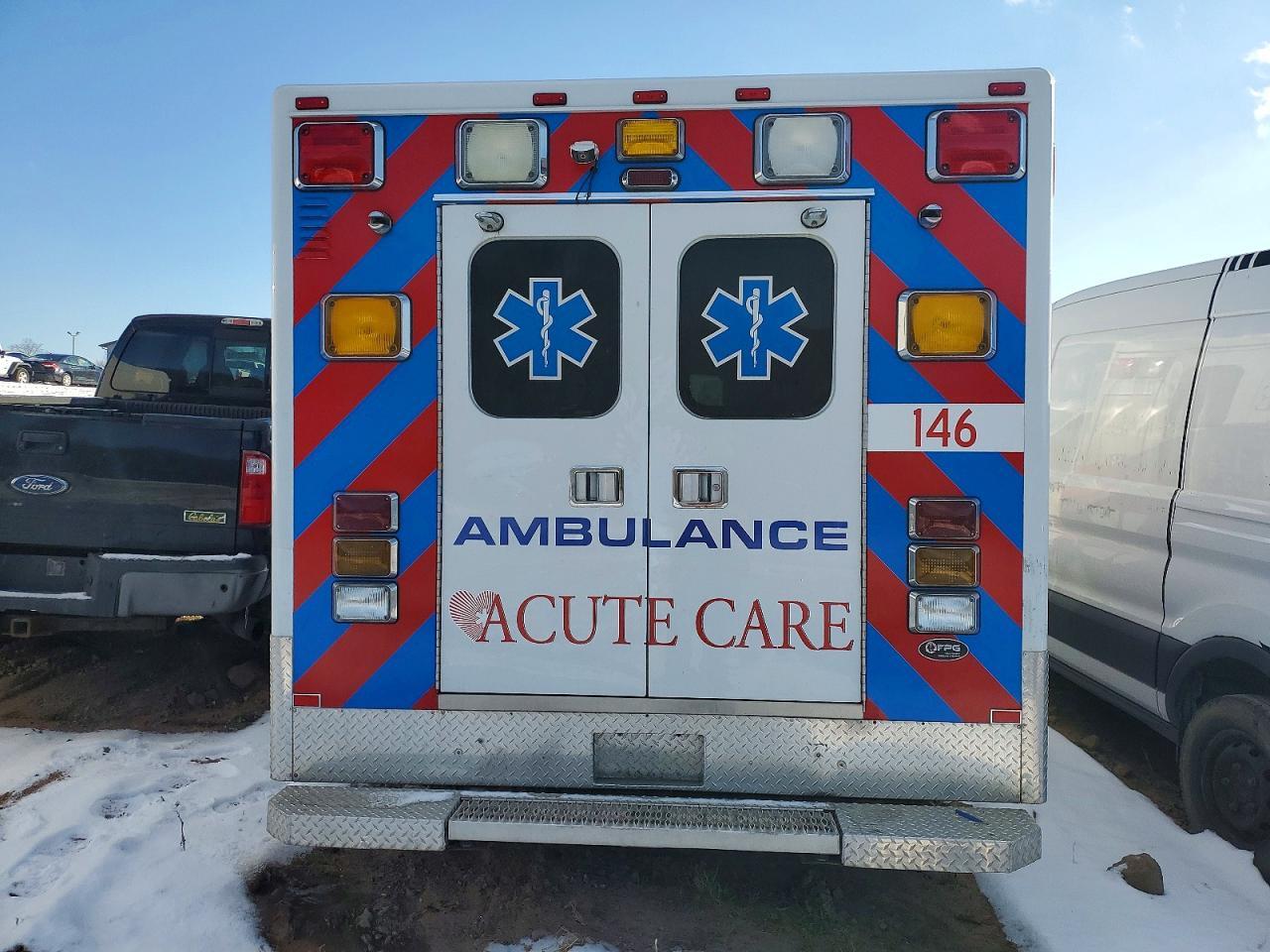 2019 Ford E350 Ambulance - Image 6