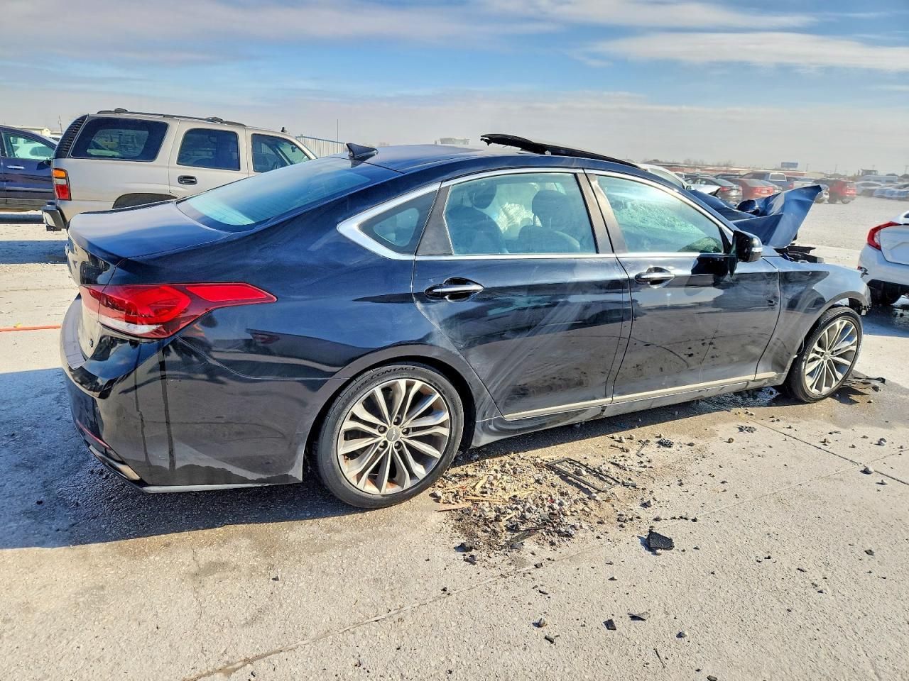 2015 Hyundai Genesis 3.8L - Image 3