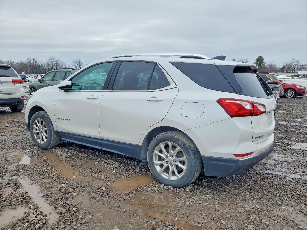 2018 Chevrolet Equinox Lt - Image 2