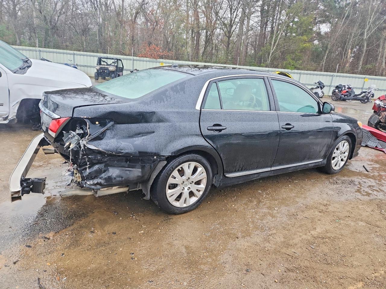 2011 Toyota Avalon Base - Фото 3