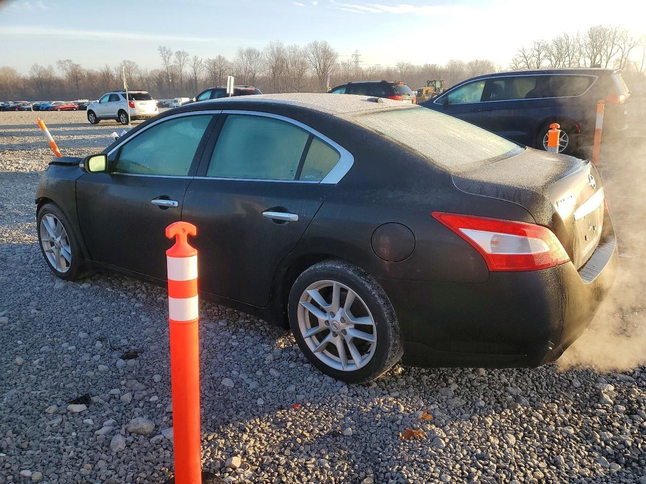 2010 Nissan Maxima S - Фото 2