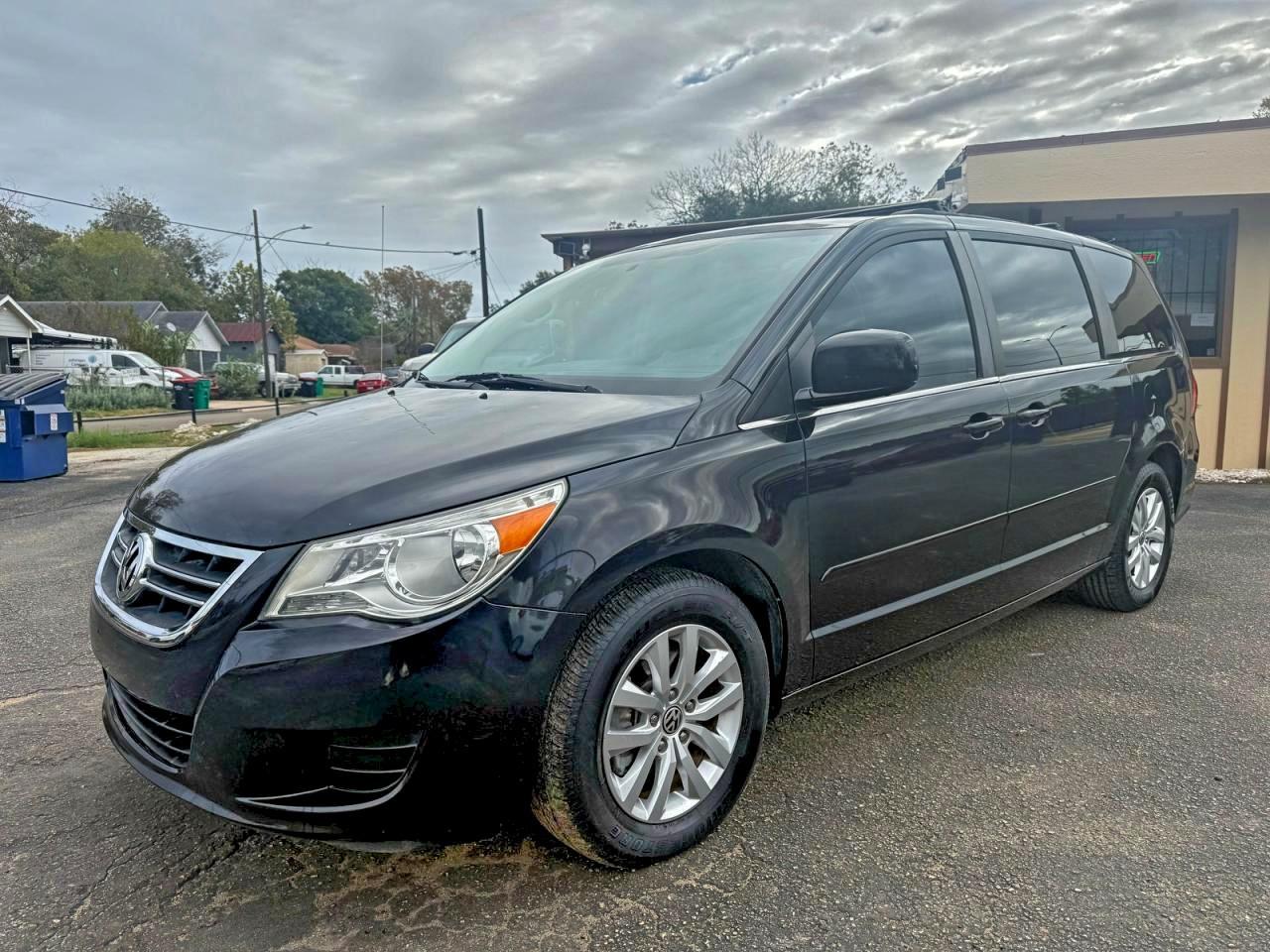 2012 Volkswagen Routan Se - Фото 2
