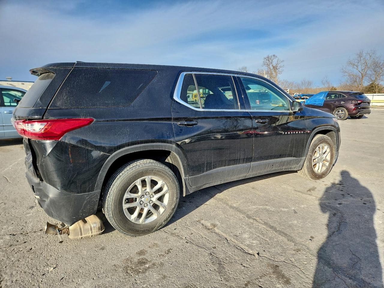 2019 Chevrolet Traverse Ls - Фото 3