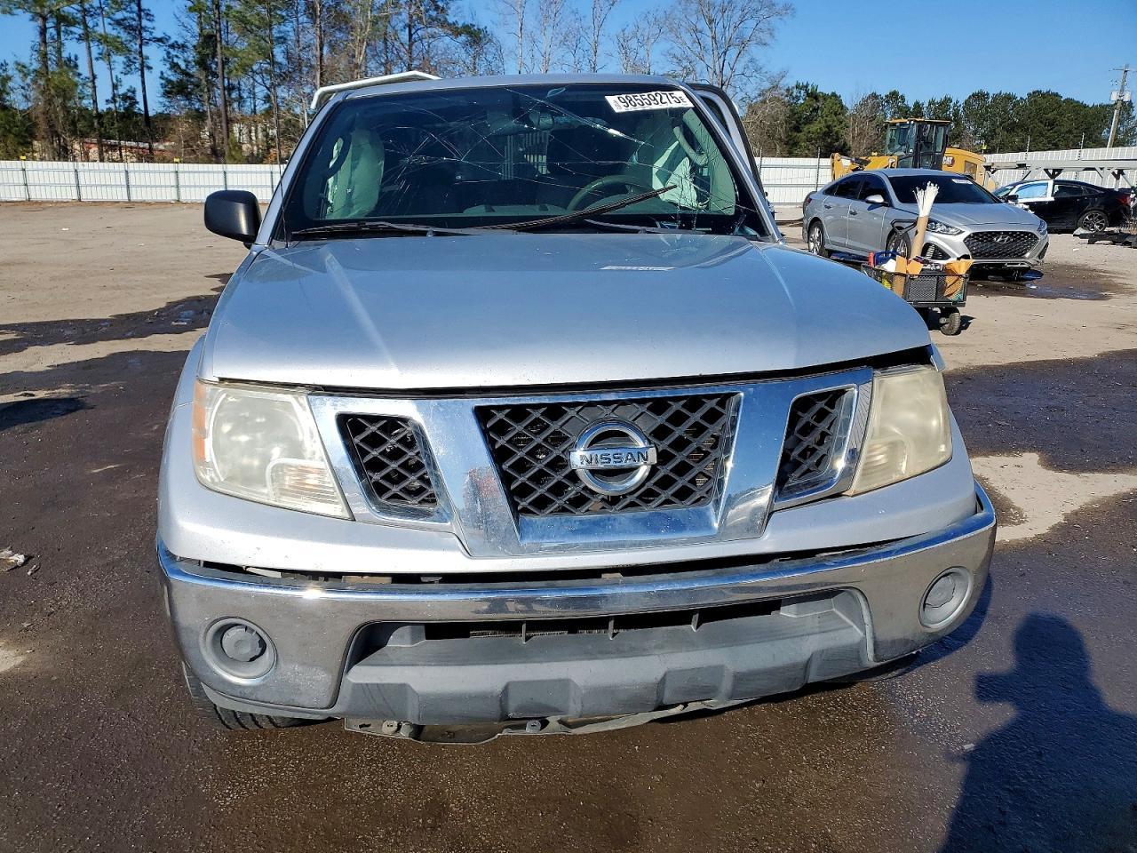 2011 Nissan Frontier S - Image 5